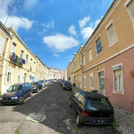 T2 In Typical In Sapadores Lisbon