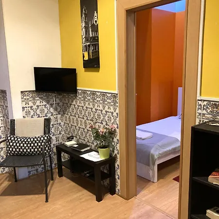 T2 In Typical In Sapadores Apartment Lisbon