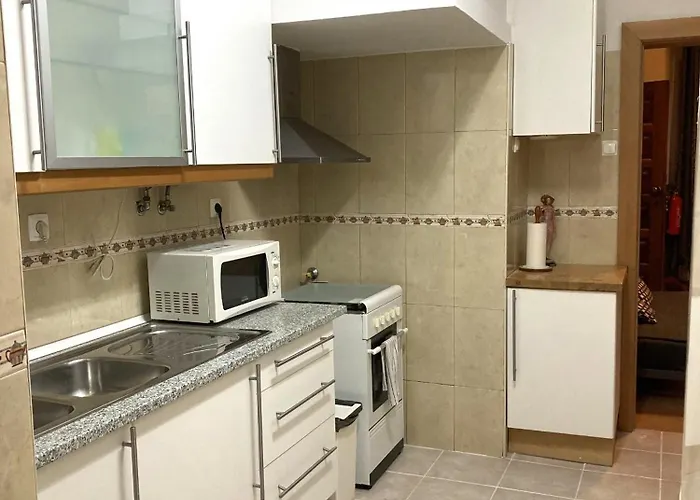 شقة T2 In Typical In Sapadores *