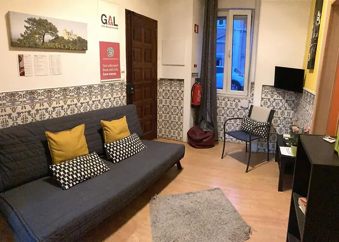 T2 In Typical In Sapadores Lisboa